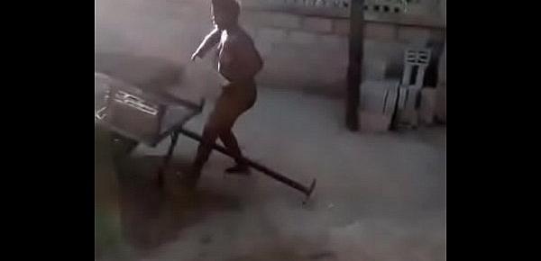  Mozambican woman working naked